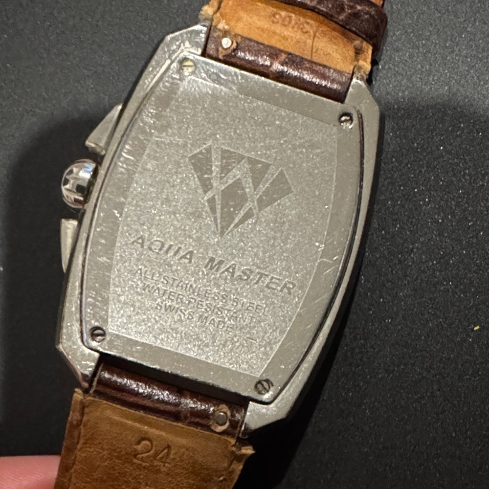 Aqua Master Luxurious Men’s Watch with Brown Leather Strap - Picture 3 of 16